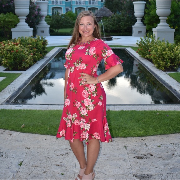 Meet your Posher, Kayla - Picture 3 of 9